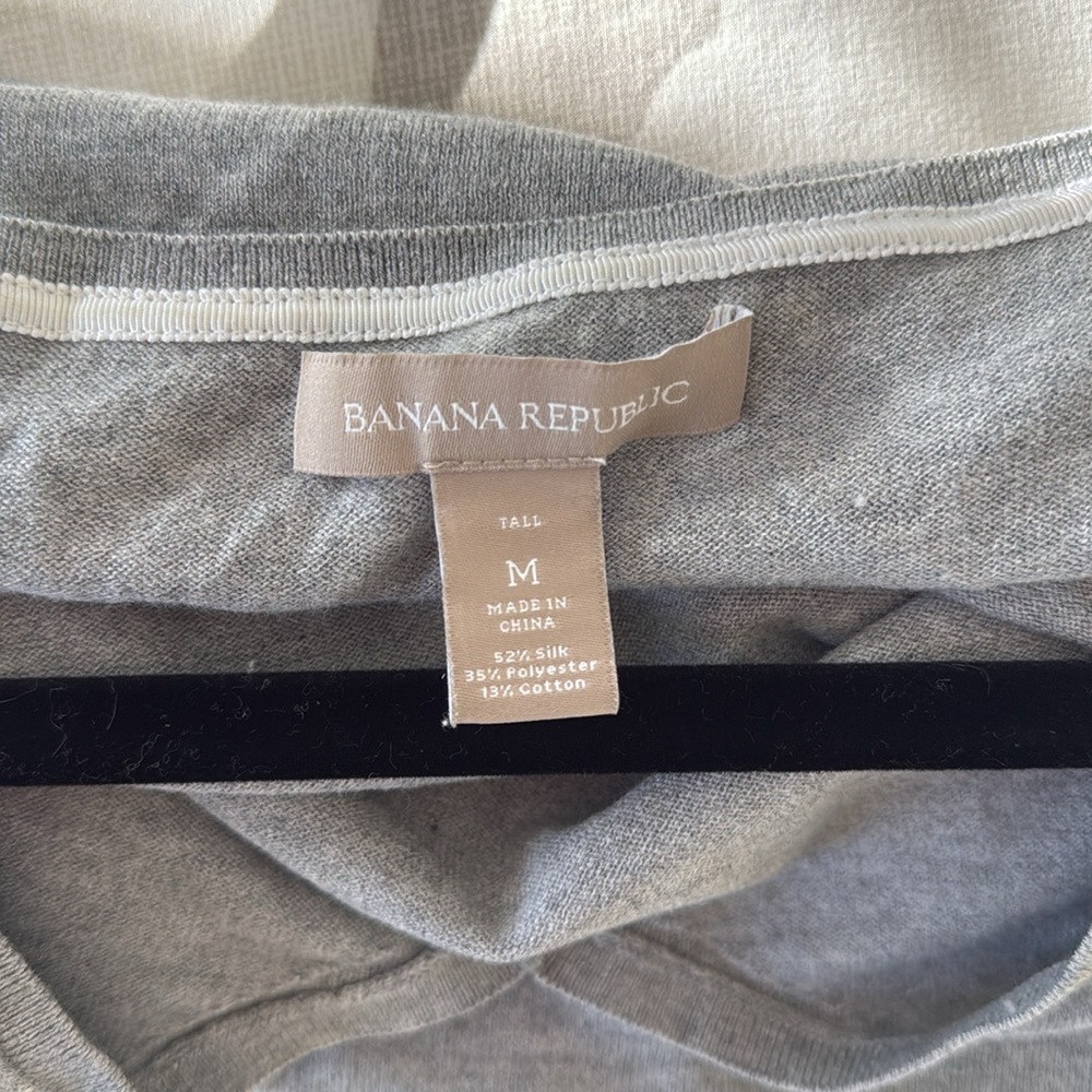 Heather gray 3/4 sleeve v-neck - Picture 5 of 5